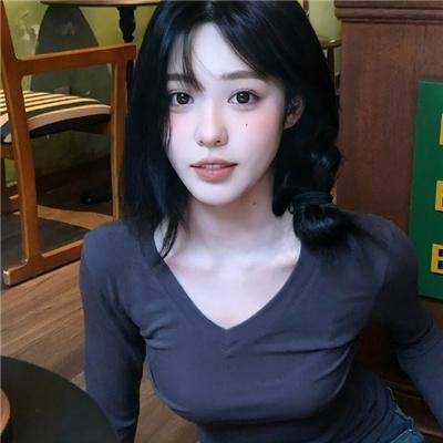 姹紫嫣红碧绿波